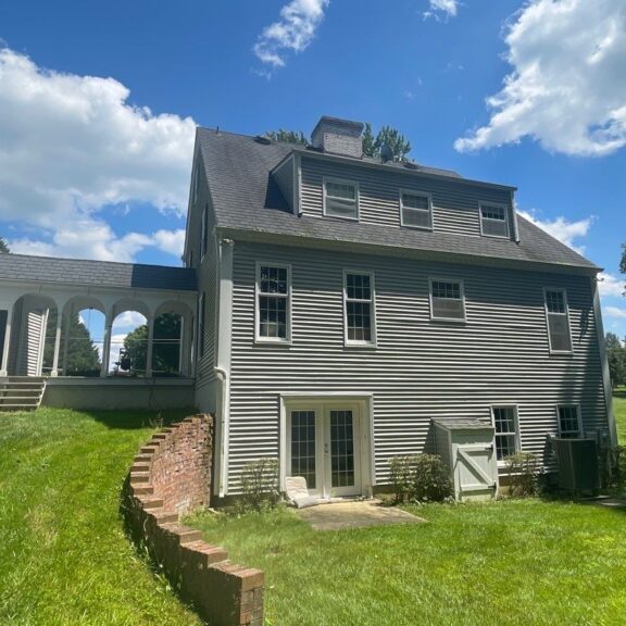 A house with a very green lawn